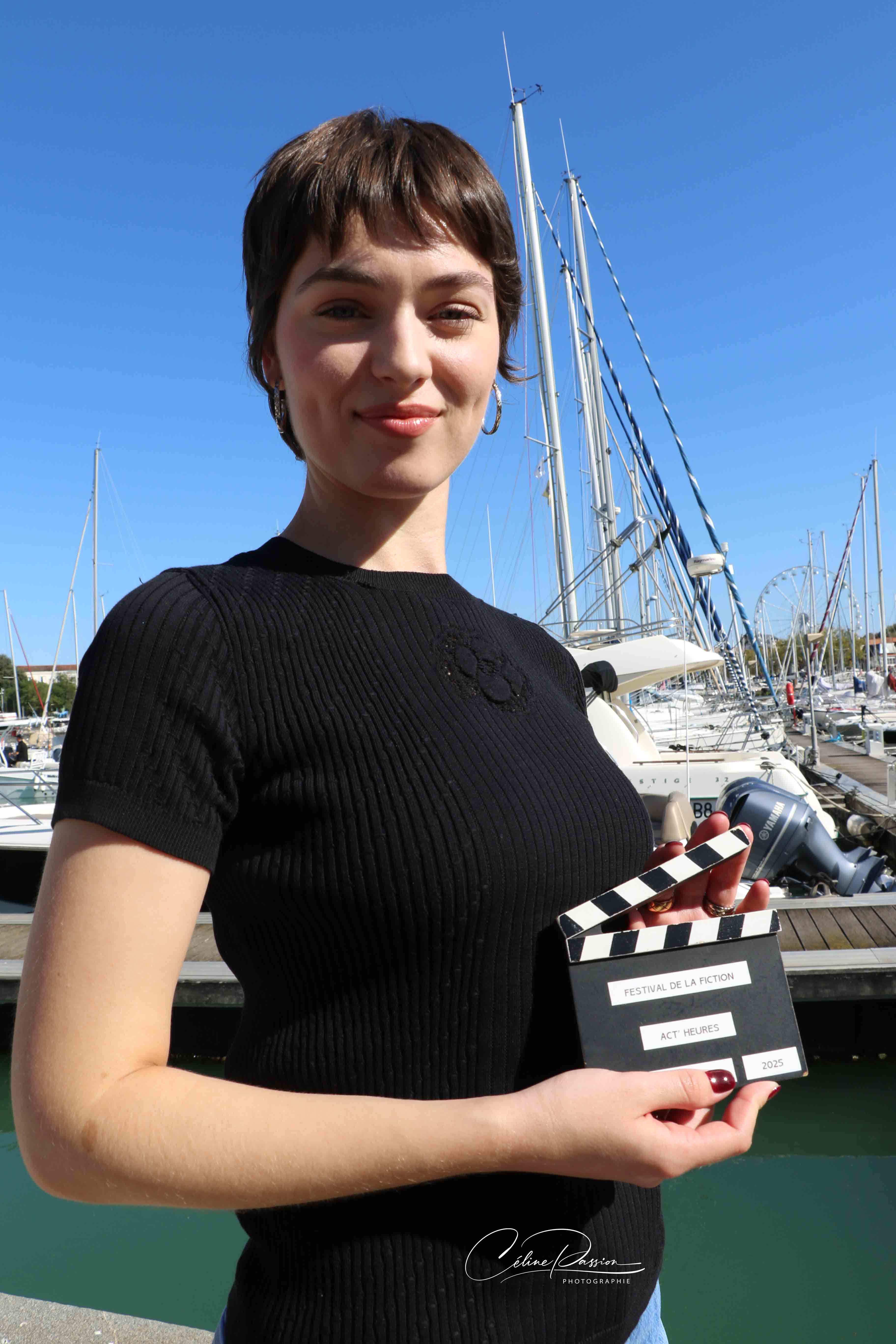 Anne-Marie Vartolomei pour la série Mertreuil