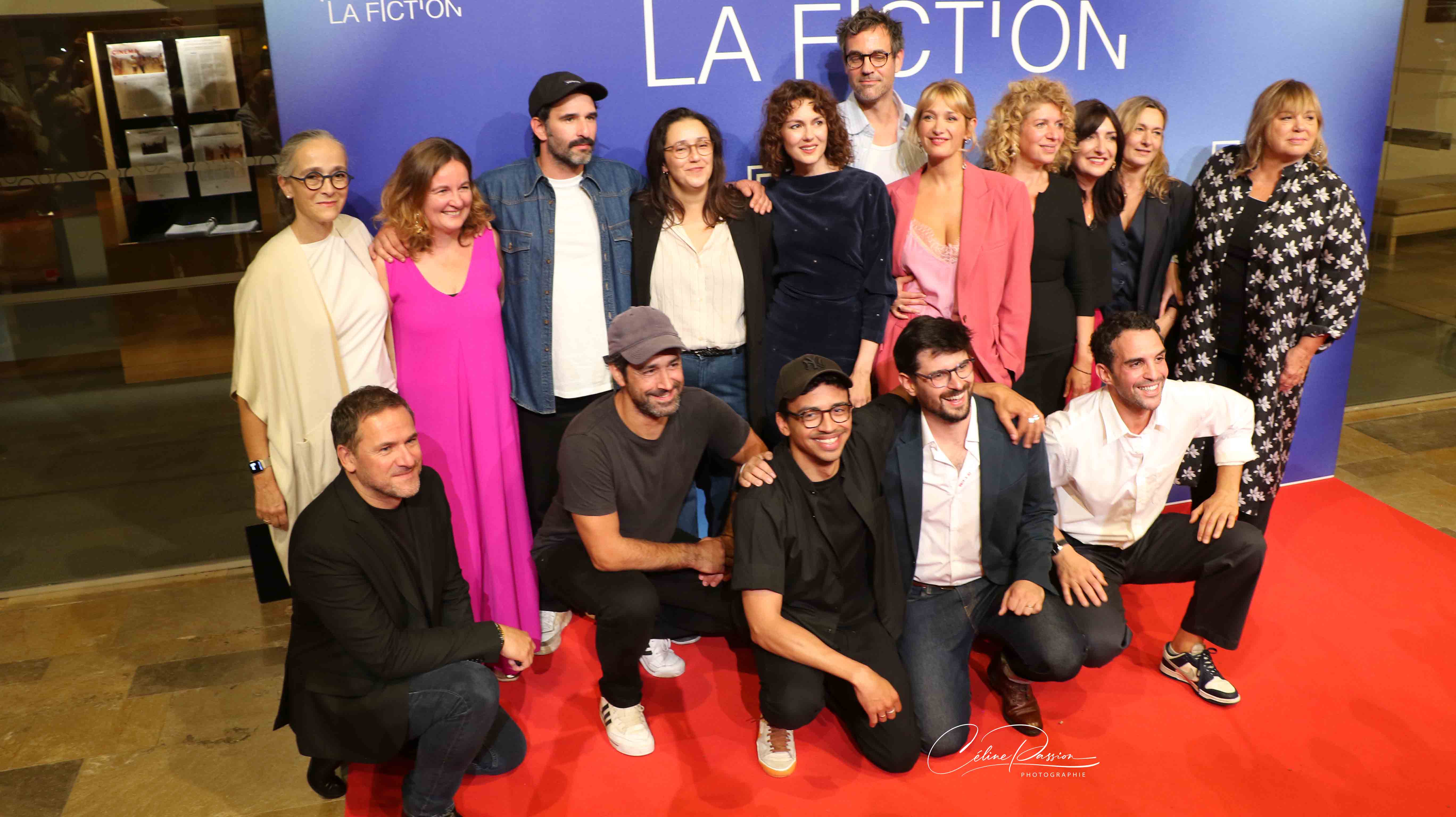 Equipe de la série  "Le Parfum du Bonheur" avec Croline Anglade, Michèle Bernier, Xavier Robic pour France TV
